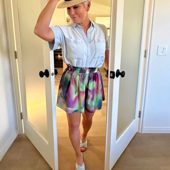 Athleta KEYS ENLIGHTEN UP FLUTTER SHORT - Picture 2 of 9